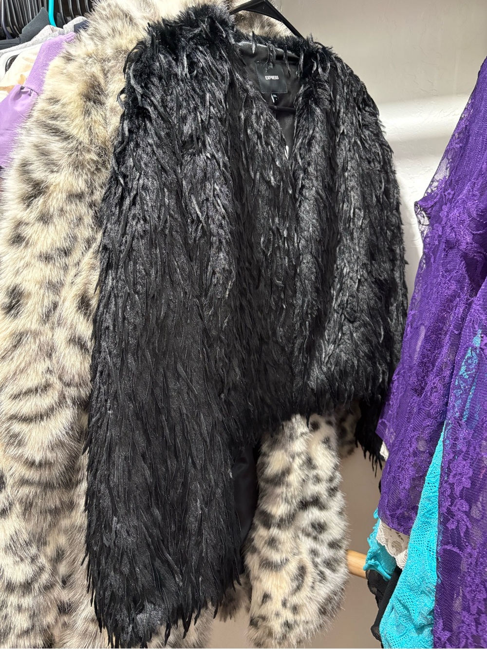 Express Women’s Feathered Faux Fur Coat $75.00 Size Small New With Tags